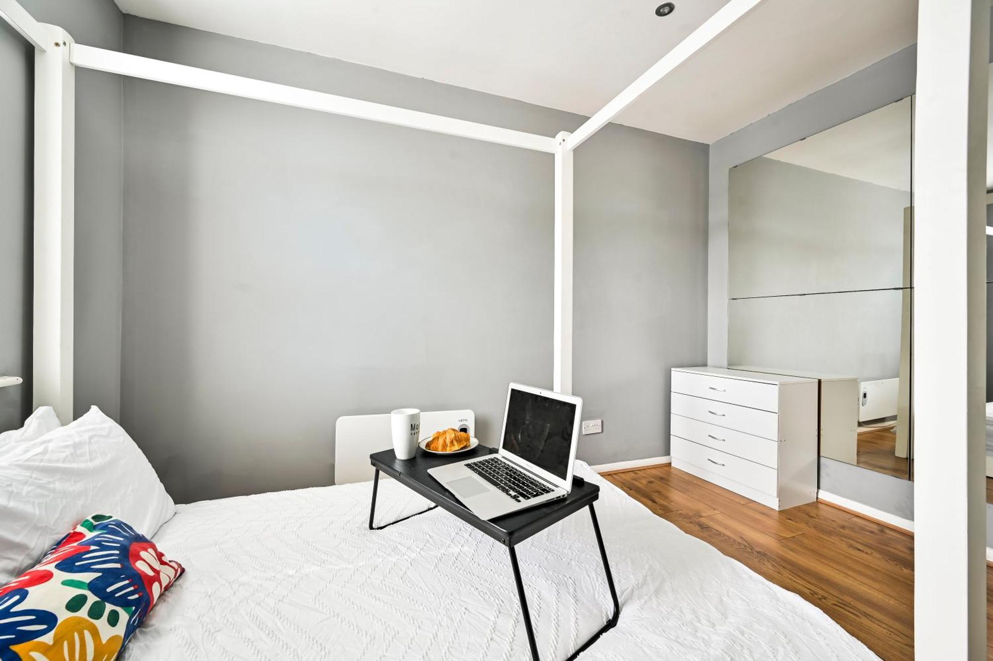 Apartament Cosy 1-Bed E15, Sleeps 4, 1 Min From Tube Station Near O2 Arena Londyn Zewnętrze zdjęcie