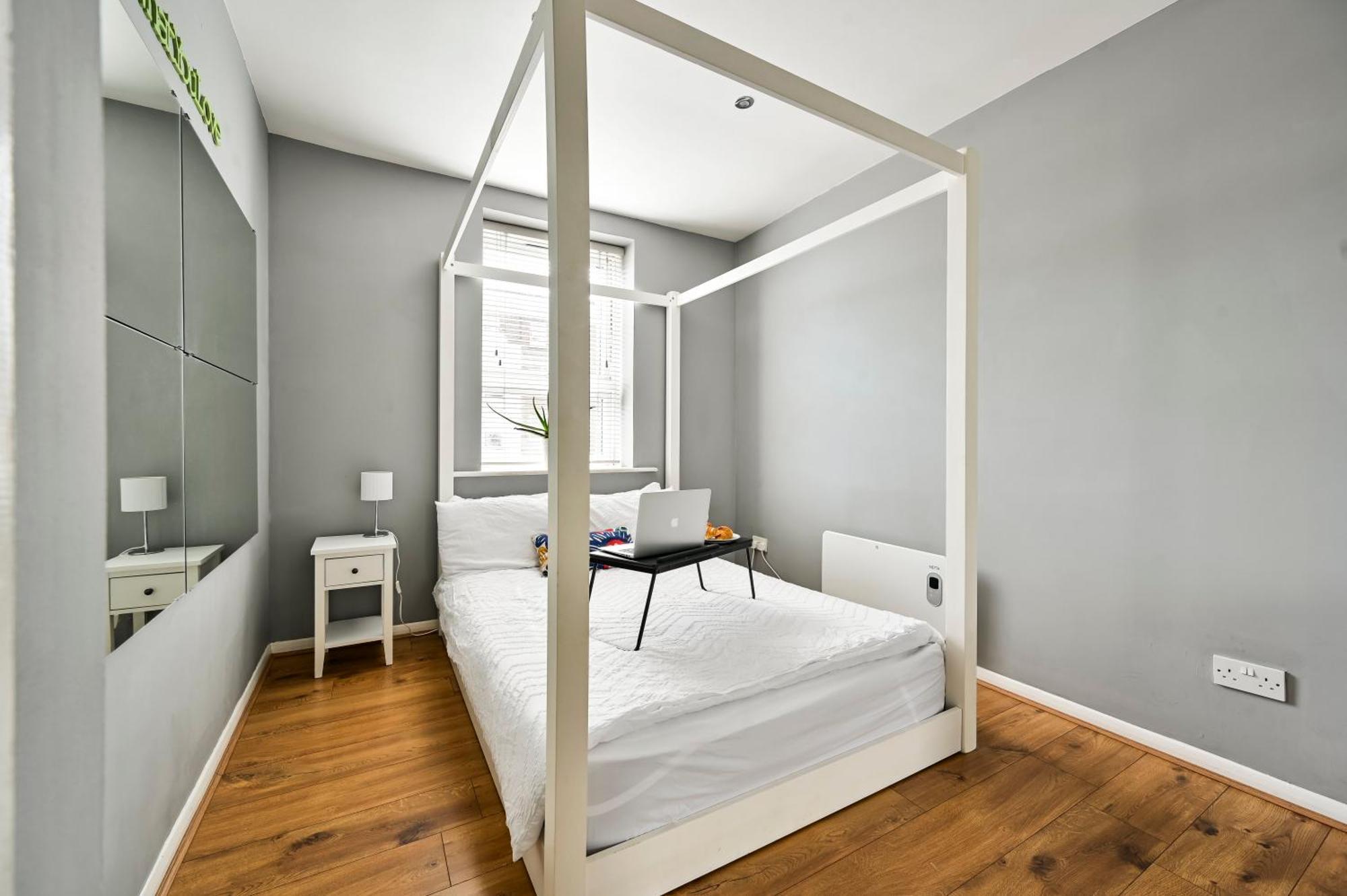 Apartament Cosy 1-Bed E15, Sleeps 4, 1 Min From Tube Station Near O2 Arena Londyn Zewnętrze zdjęcie