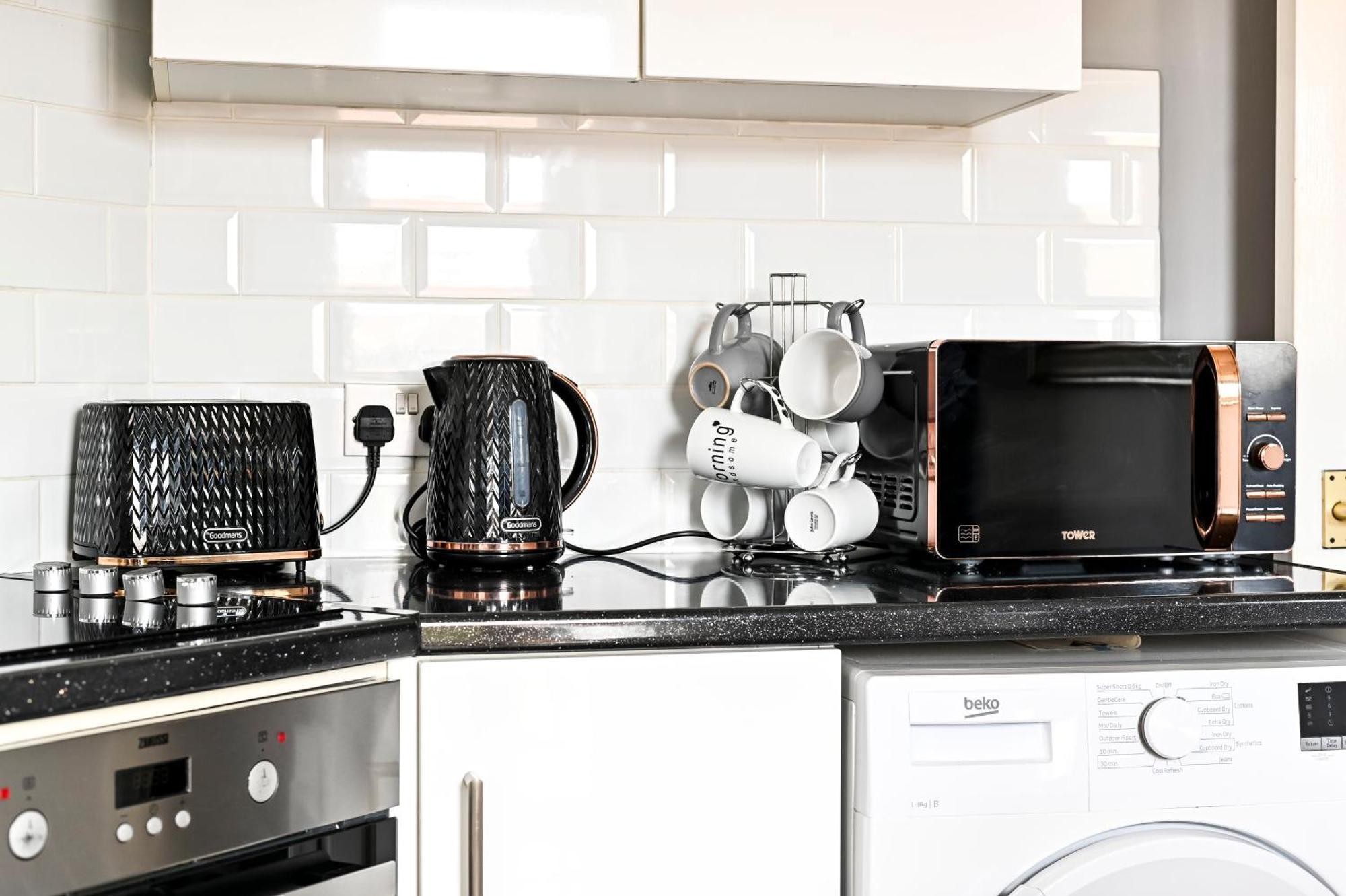 Apartament Cosy 1-Bed E15, Sleeps 4, 1 Min From Tube Station Near O2 Arena Londyn Zewnętrze zdjęcie