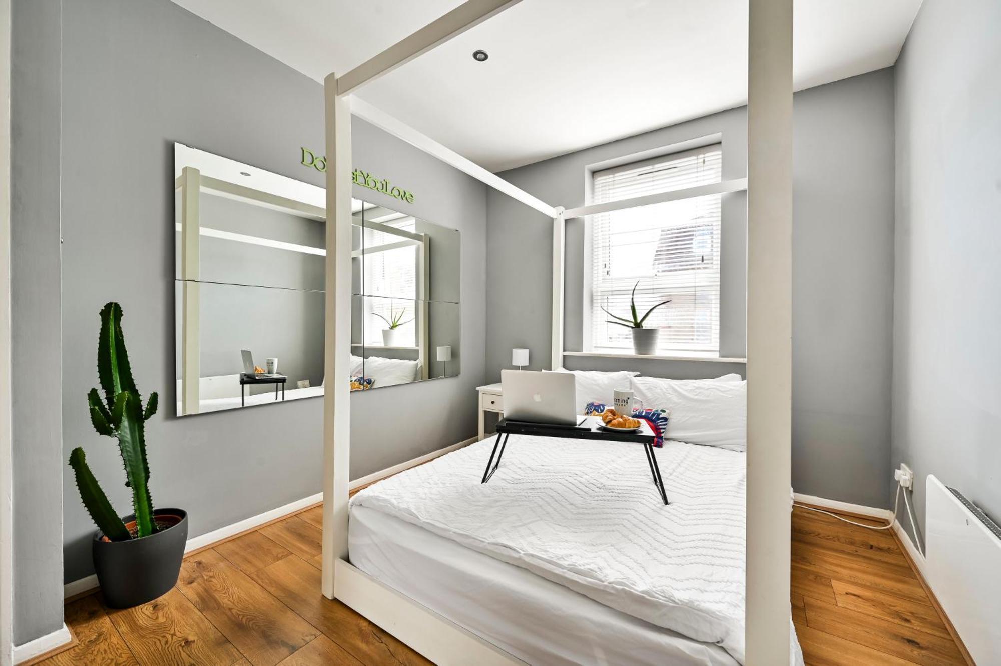 Apartament Cosy 1-Bed E15, Sleeps 4, 1 Min From Tube Station Near O2 Arena Londyn Zewnętrze zdjęcie